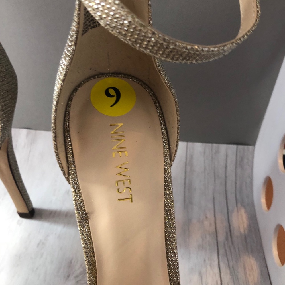 Heels - Picture 4 of 12